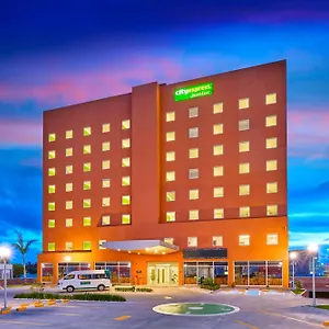 Express Junior By Marriott Angelopolis Hotel